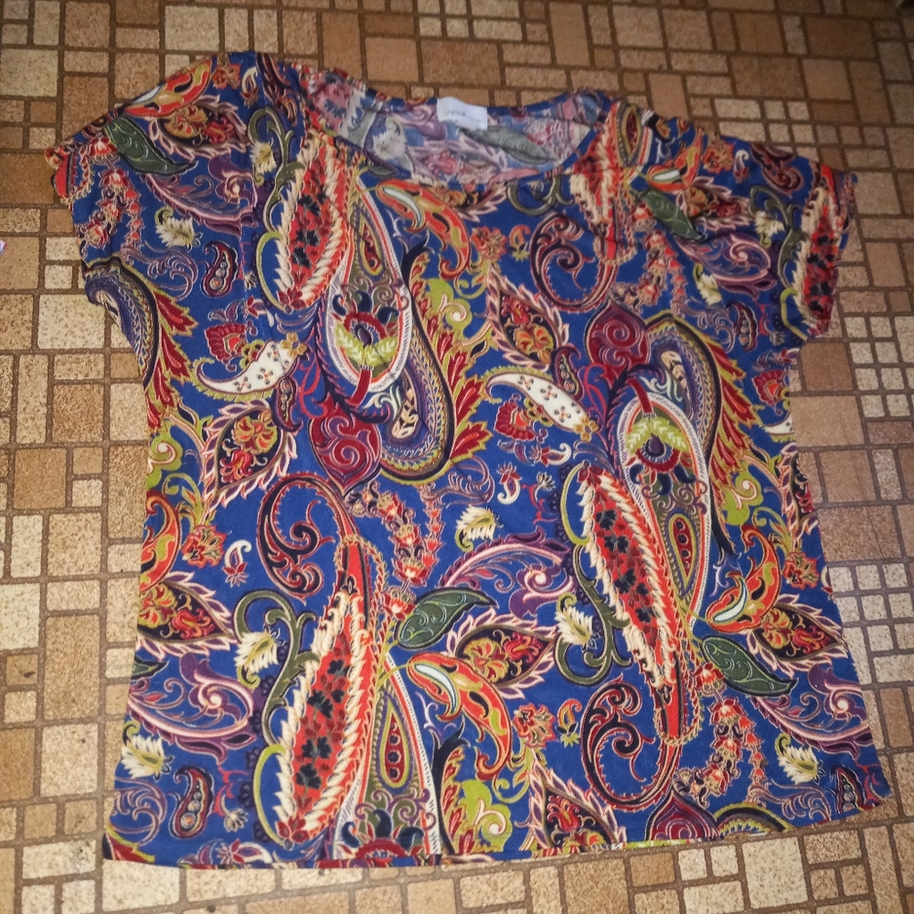 Stretchy tee size XL